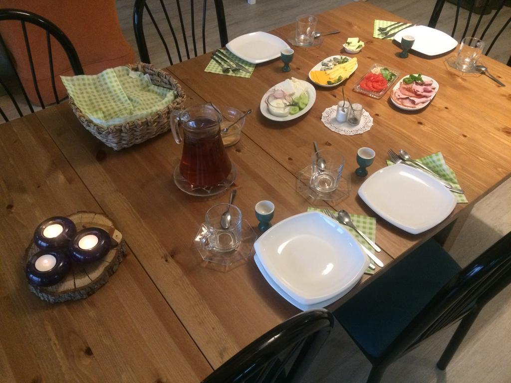 Chamedafne W Puszczy Kampinoskiej Brochów 外观 照片